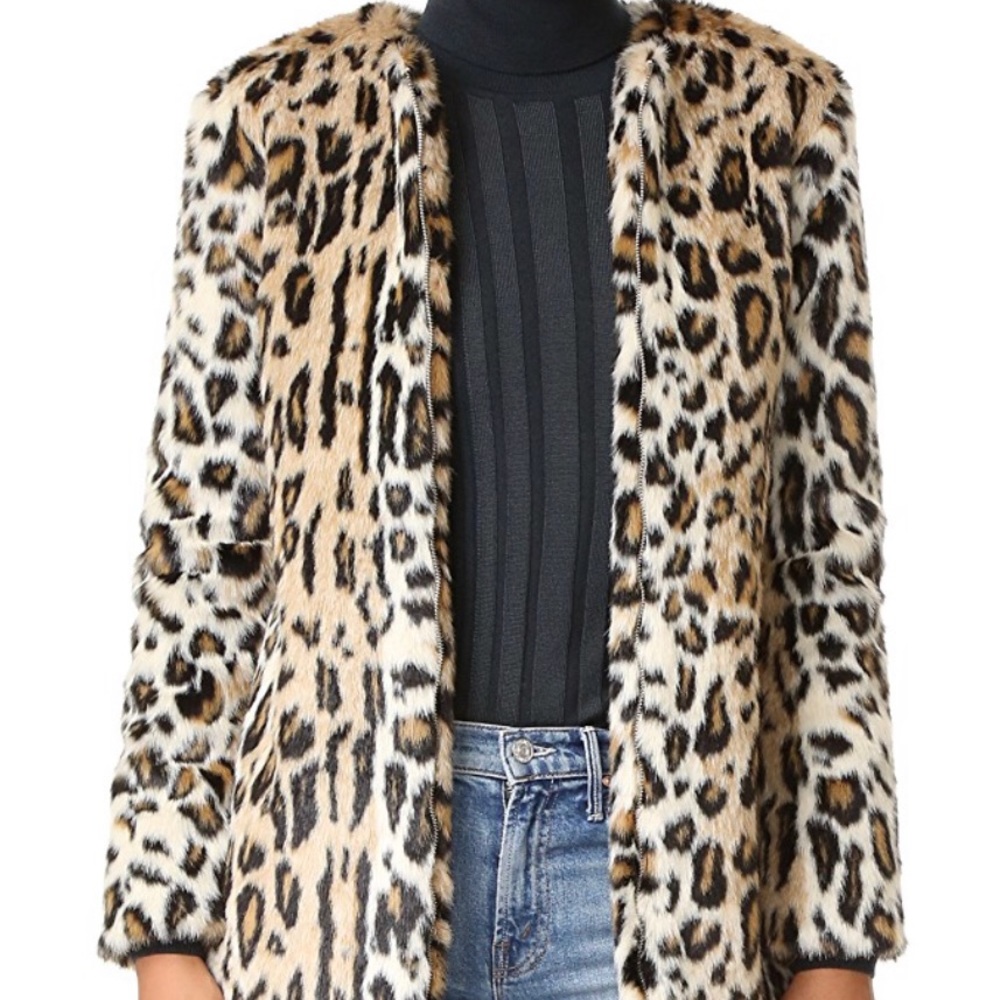 Cupcakes and Cashmere Faux Fur Leopard 🐆 coat 🧥